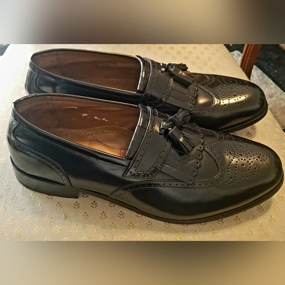 Bostonian Wing Tips (111.5) - Picture 2 of 6